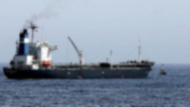 Husiler: İsrail’e giden gemiyi vurduk