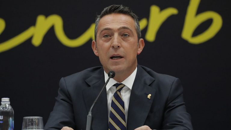 F.Bahçe, Galatasaray’ı 3’ü bakanlık olmak üzere 7 farklı kuruma şikayet etti.