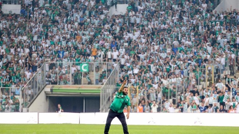 Bursaspor tribününde 43 bin 160 kişi