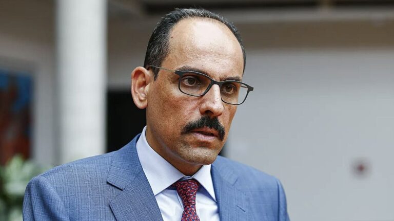 MİT Başkanı Kalın, Suriye'de Colani ve El Beşir ile görüştü