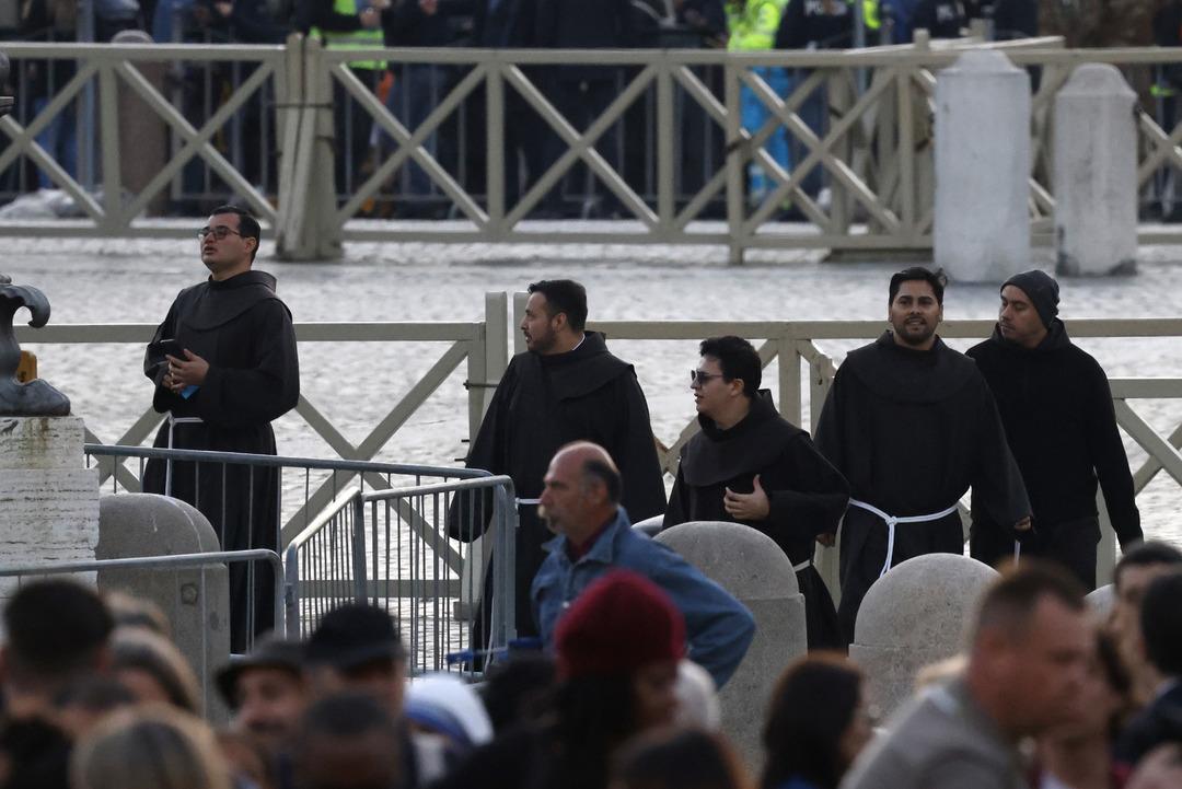 AA-20250426-37753774-3753767-papa_francıscusun_cenaze_tontoken