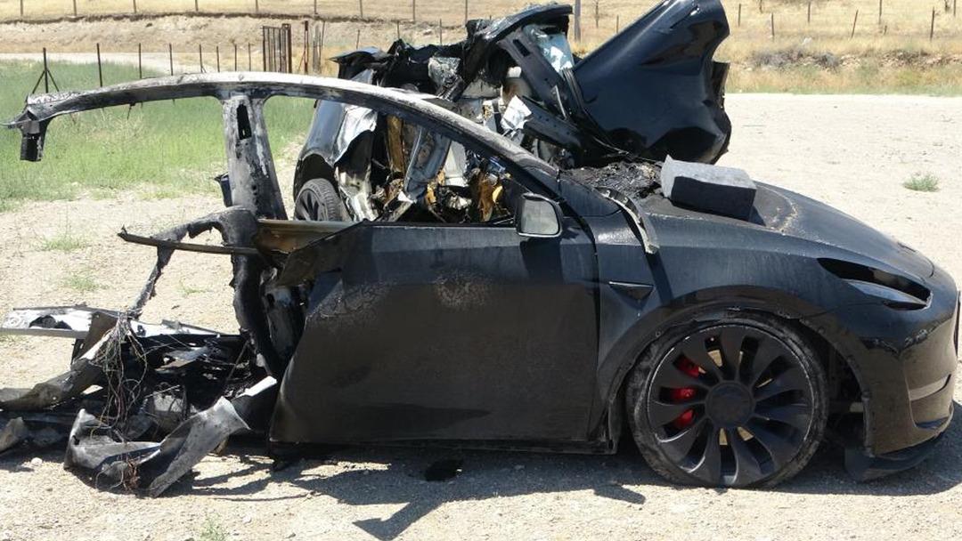 Malatya'da korkunç kaza! Tesla ikiye ayrıldı ... hemşireler hayatını kaybetti 3