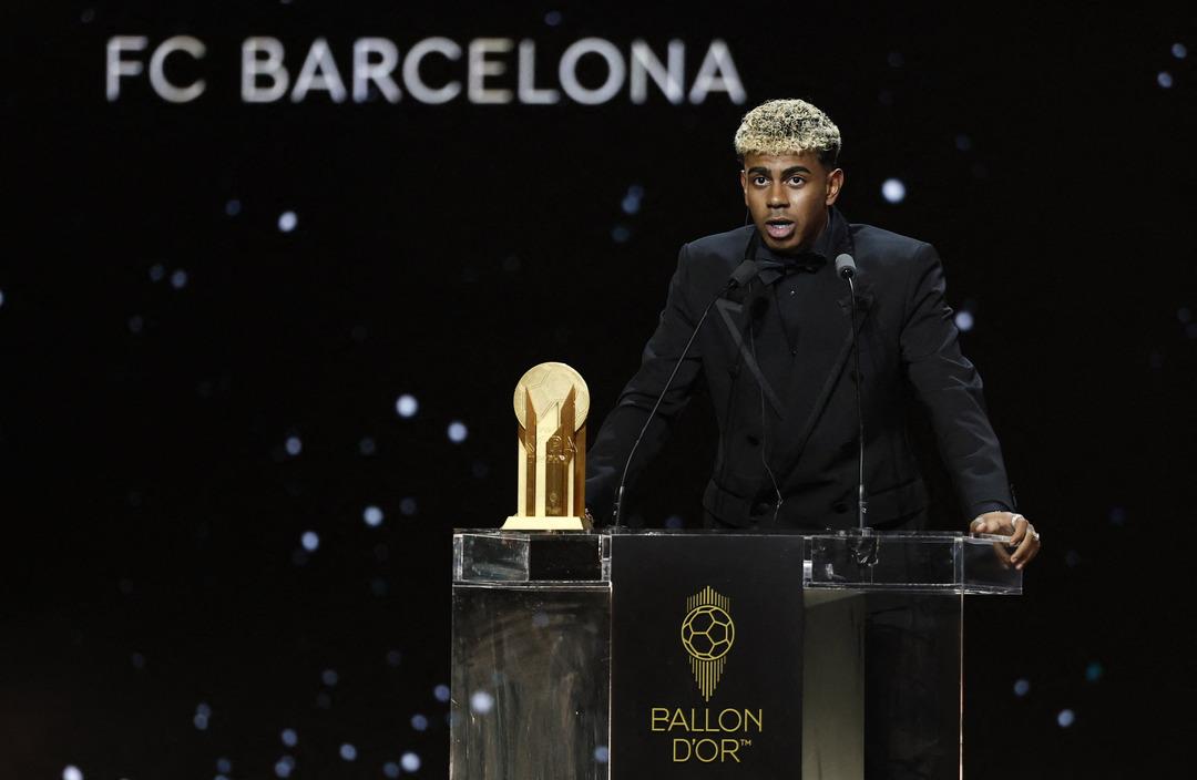 Yılın en iyi oyuncusu PSG Ousmane Dembele idi! Ballon D veya ödülün sahibini buldum ... 3