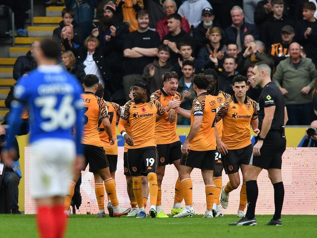 Acun Ilıcalı'nın sahibi olduğu Hull City, Premier Lig adına galibiyetlerine devam ediyor! Enis Destan'la Portsmouth'u geçtiler... 2